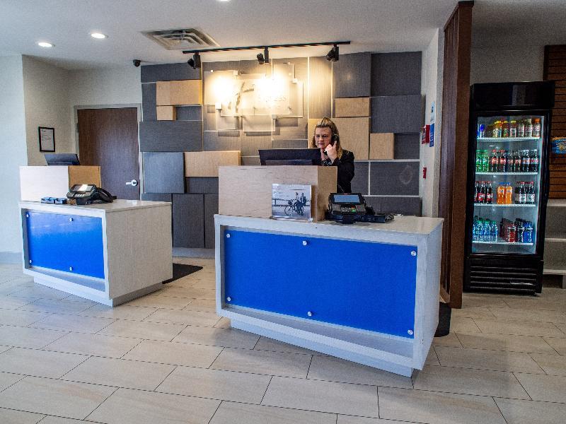 Holiday Inn Express & Suites - Oklahoma City Airport By Ihg Exterior photo